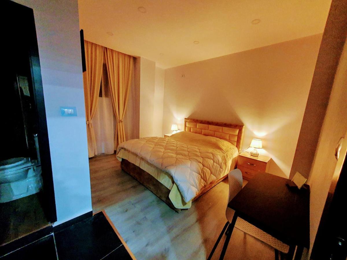 Citycenterhotel Shkodër 외부 사진