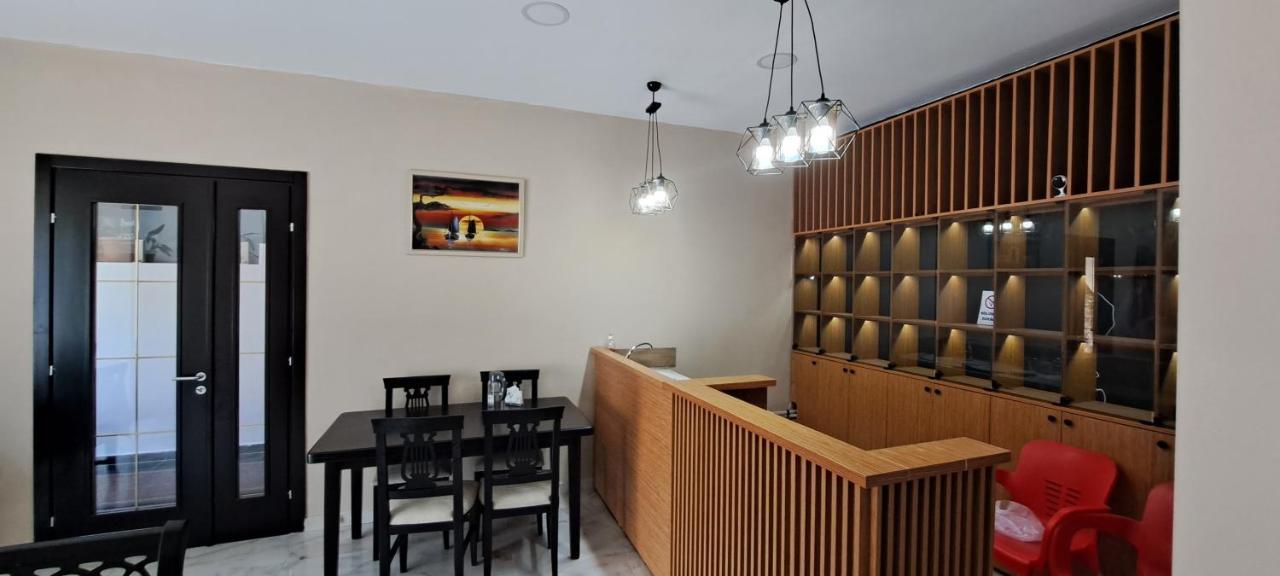 Citycenterhotel Shkodër 외부 사진