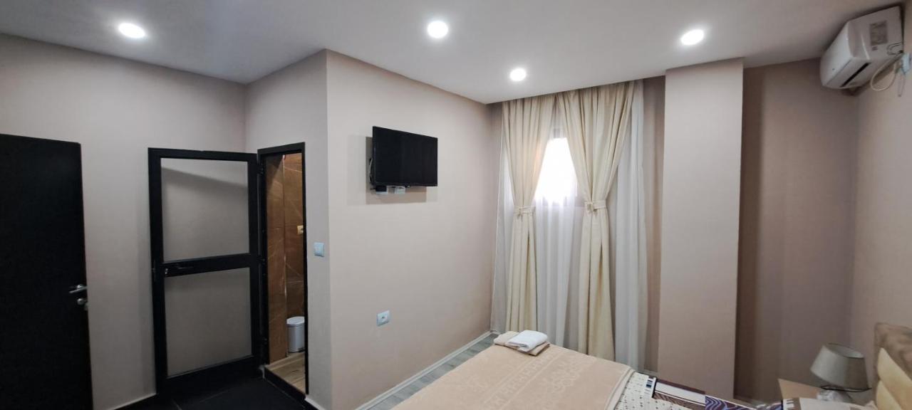 Citycenterhotel Shkodër 외부 사진