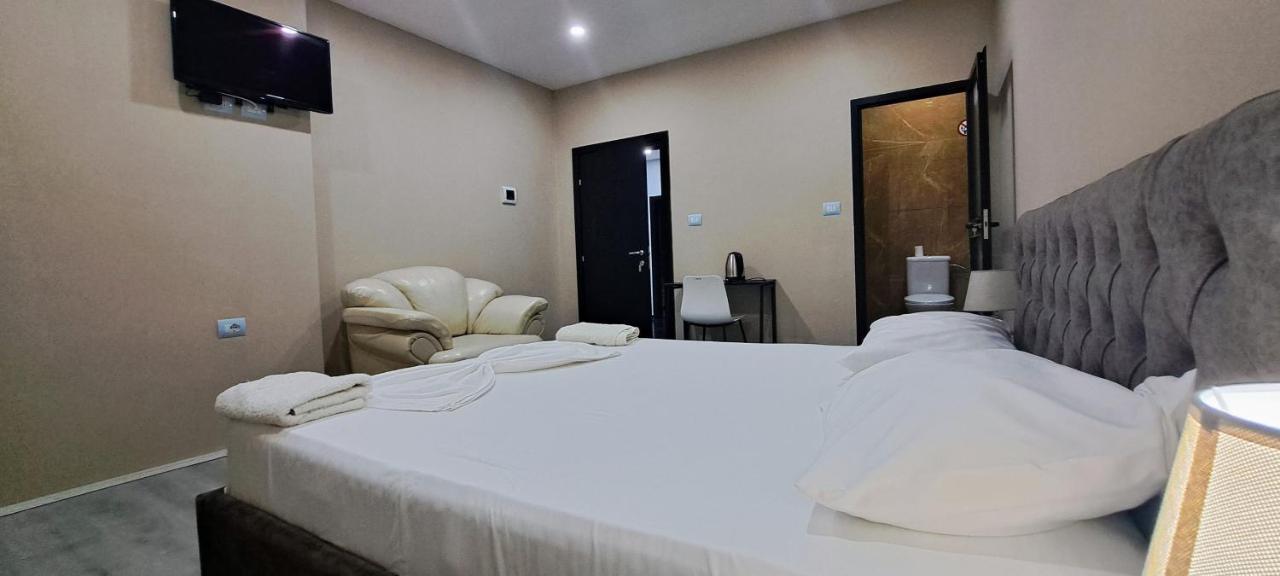 Citycenterhotel Shkodër 외부 사진
