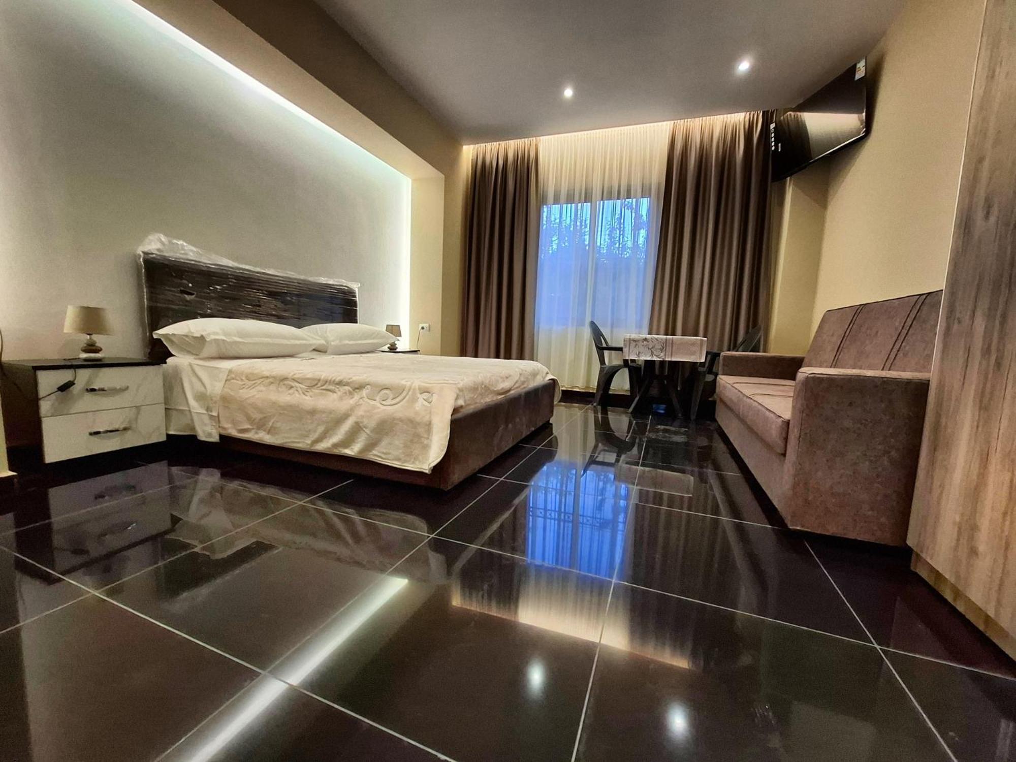 Citycenterhotel Shkodër 외부 사진
