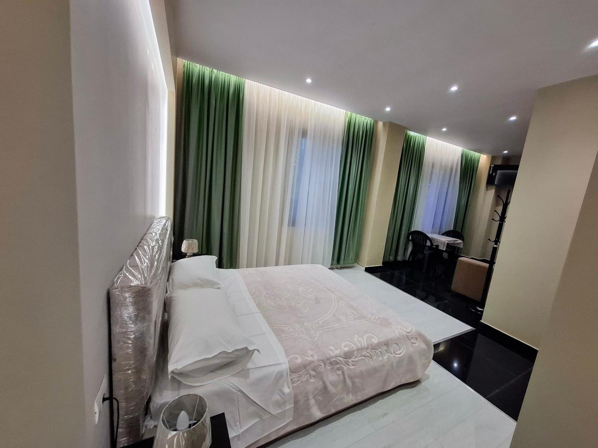 Citycenterhotel Shkodër 외부 사진